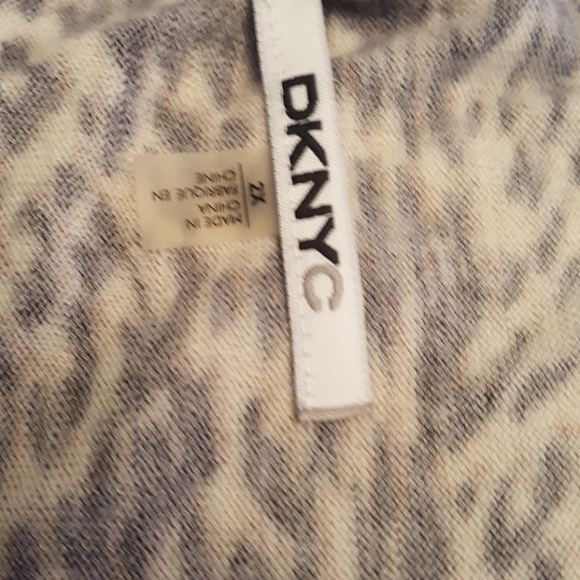 DKNYC Animal Print Tunic - Picture 2 of 5
